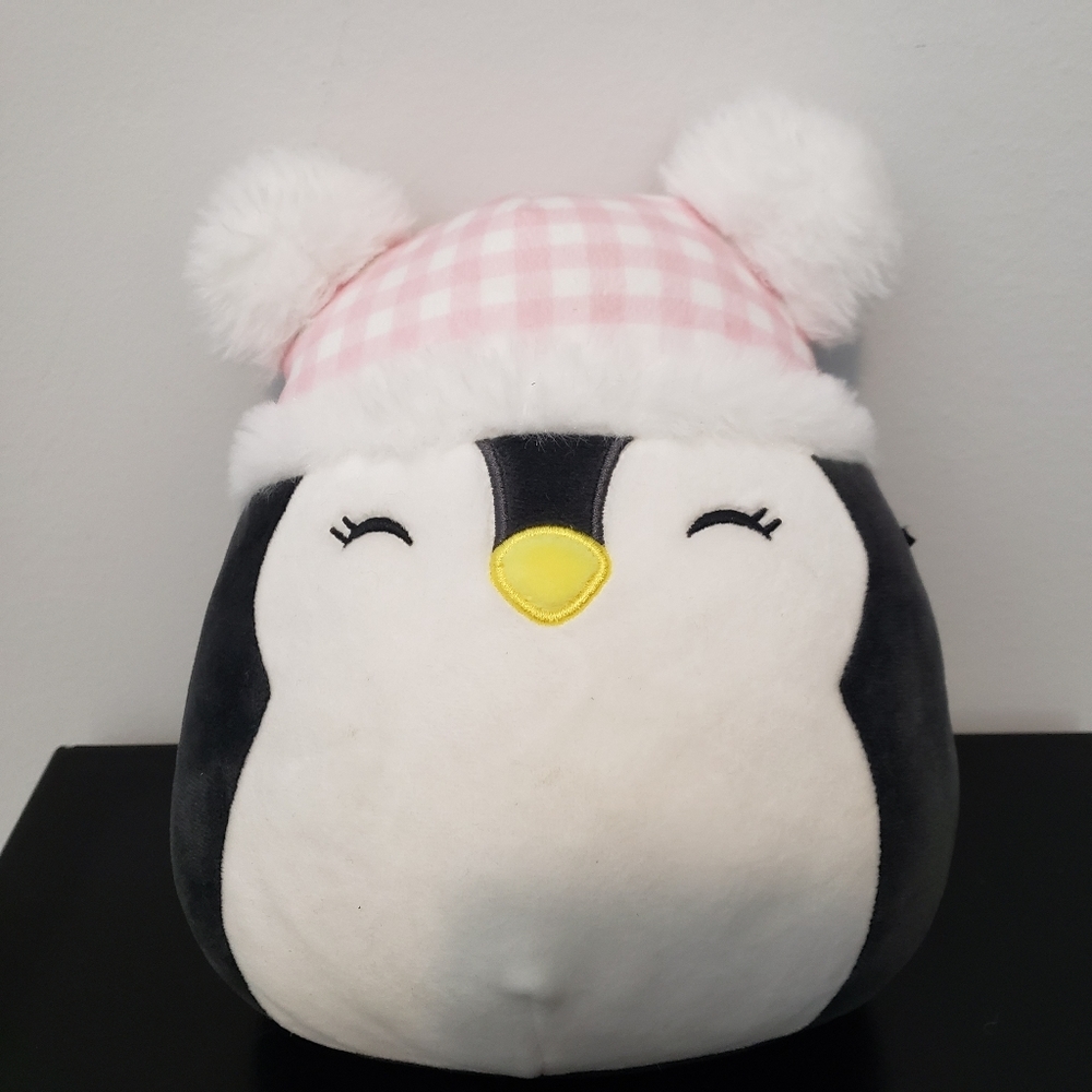 Squishmallow 7.5"Luna The Penguin Qith Pink Pom Beanie Hat‎ Plush